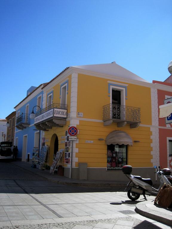 Hotel Moderno Santa Teresa Gallura Exterior foto